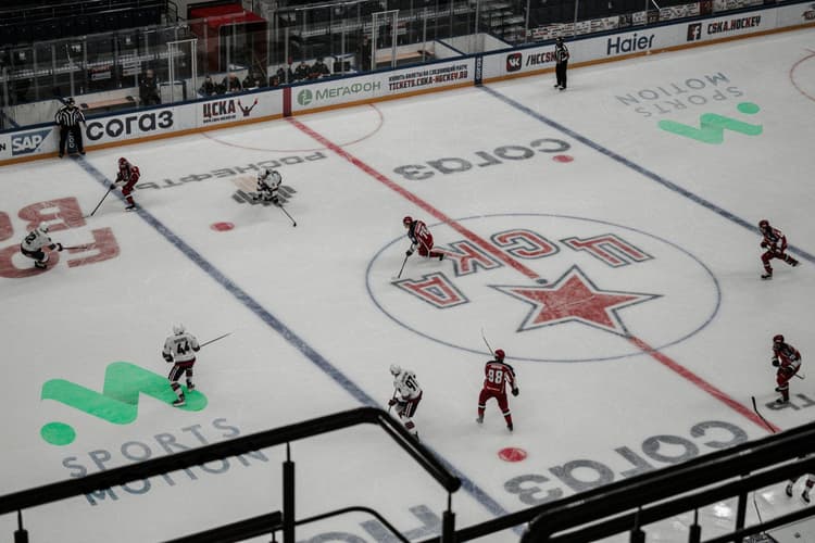 Hockey play